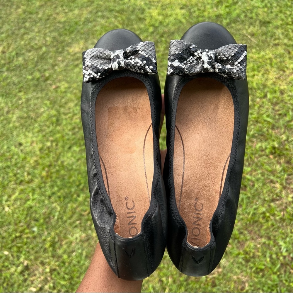 Vionic Spark Zelda Ladies Ballet Flats
Shoes Size 8 Black Comfort Bow Snakeskin